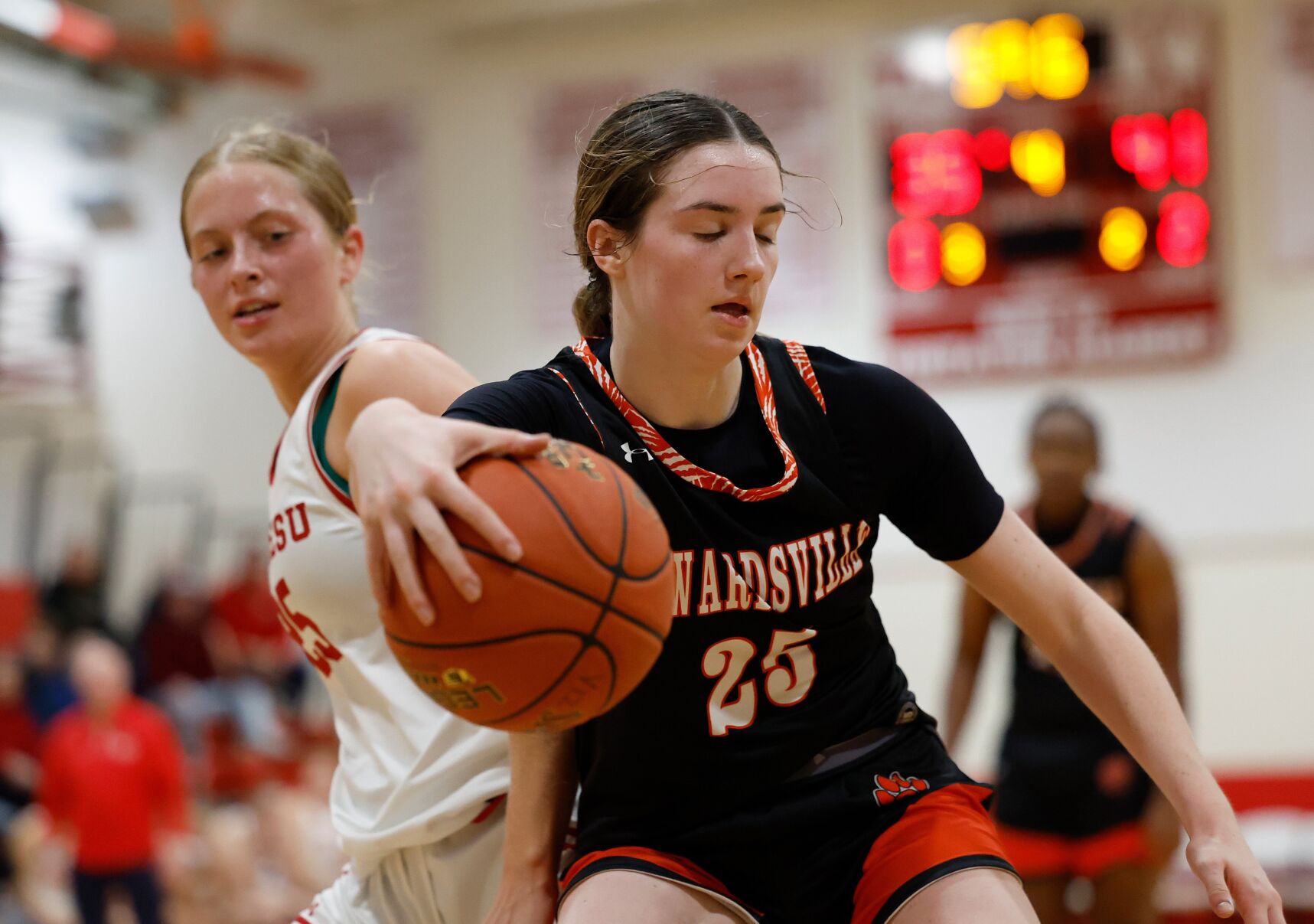 Visitation Christmas Tournament, first round: Edwardsville v. Cor Jesu